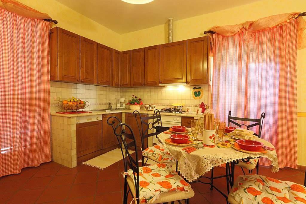 Casa Vacanze Casa Italia Lamporecchio Exterior foto